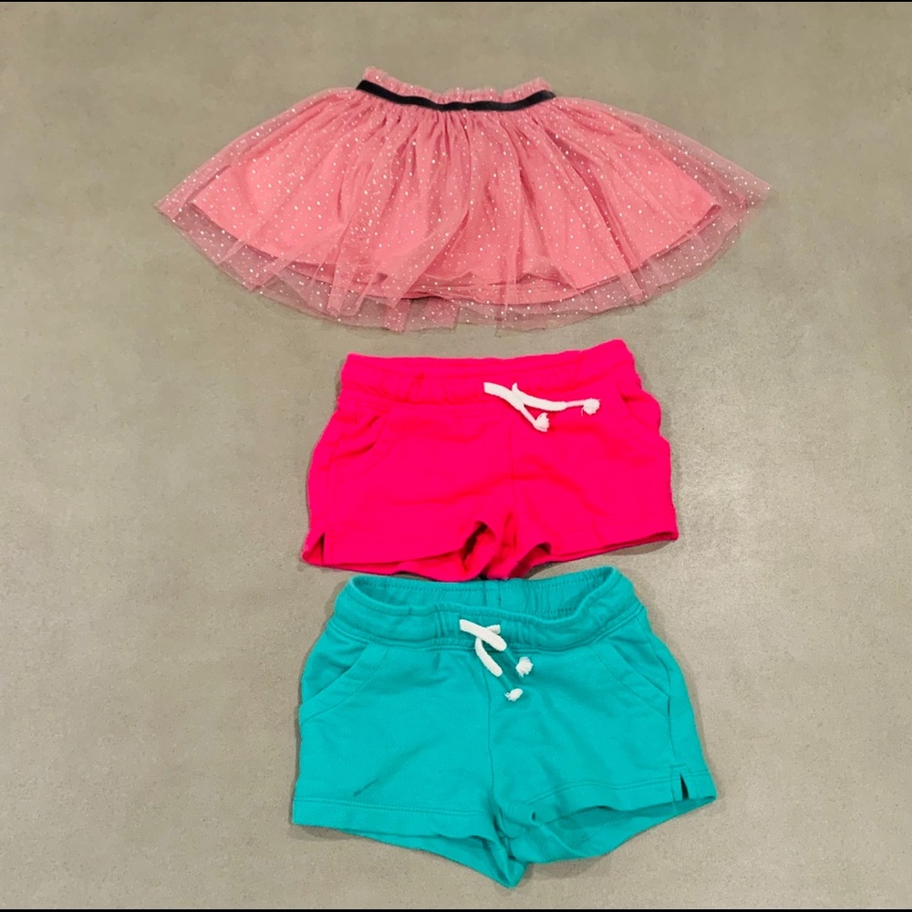 Lot of Two pieces  •SZ 18 Mos